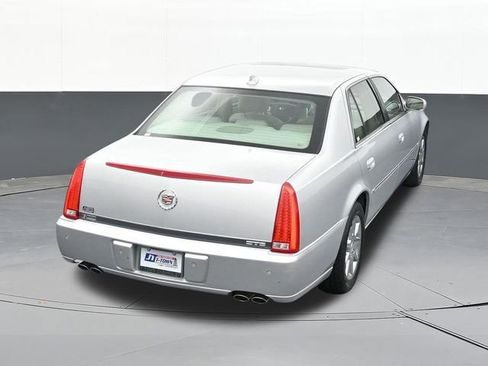 Used 2010 Cadillac DTS Luxury image 56