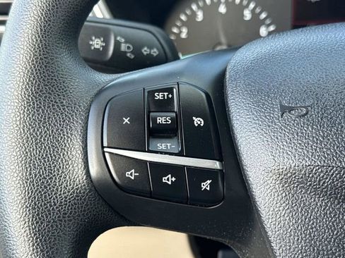 Used 2022 Ford Escape SE image 39