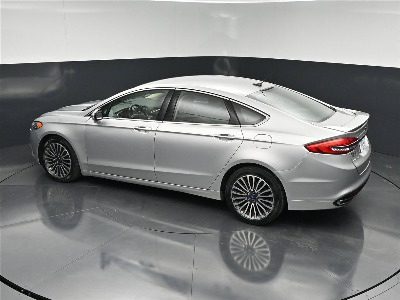 Used 2018 Ford Fusion Titanium AWD/4WD image 26