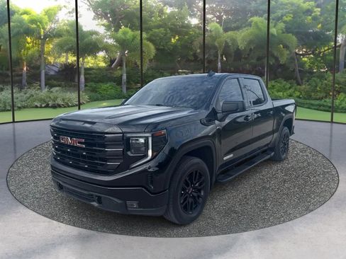 Used 2023 GMC Sierra 1500 Elevation AWD/4WD image 1