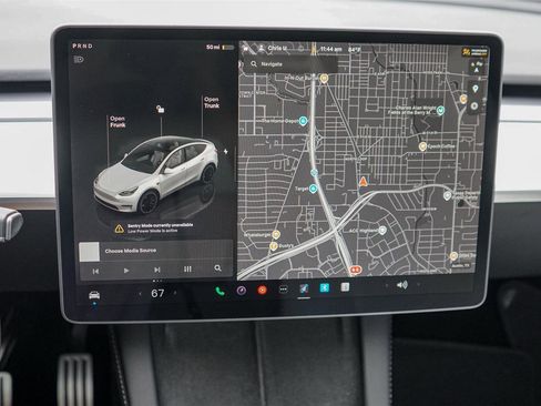Used 2022 Tesla Model Y Performance AWD/4WD image 13