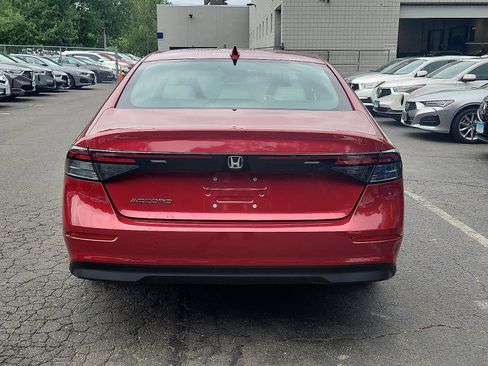 Used 2024 Honda Accord LX image 6