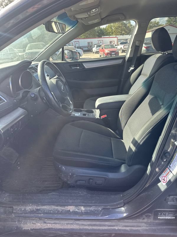 Used 2018 Subaru Outback 2.5i Premium AWD/4WD image 2
