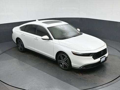 Used 2023 Honda Accord EX image 56