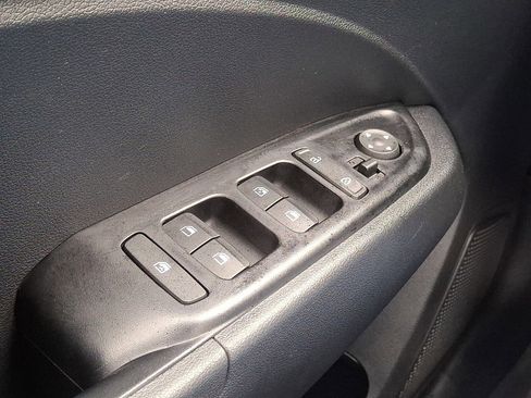 Certified 2023 Hyundai Venue SEL image 26