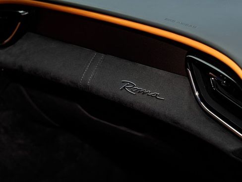 Used 2022 Ferrari Roma RWD image 18