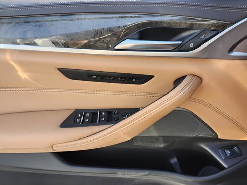 Certified 2023 BMW M550i xDrive w/ Executive Package image 16