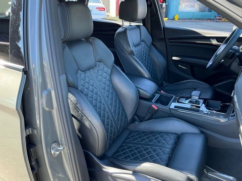 Used 2023 Audi SQ5 Prestige w/ Prestige Package image 21