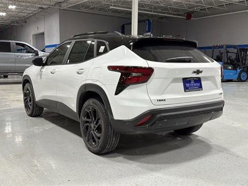 New 2026 Chevrolet Trax RS image 7