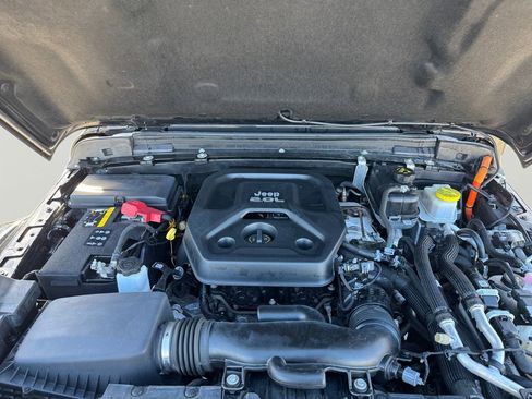 Used 2022 Jeep Wrangler Unlimited Rubicon 4xe w/ Cold Weather Group image 9