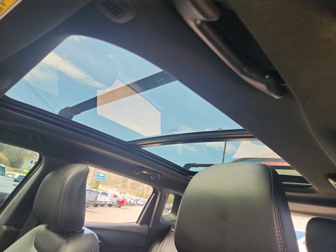 Used 2023 Jeep Compass Altitude w/ Sun and Sound Group image 35