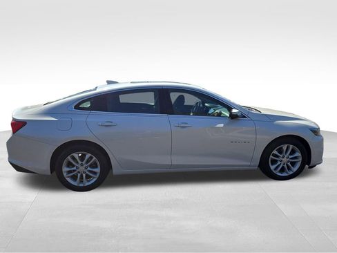 Used 2016 Chevrolet Malibu LT image 6