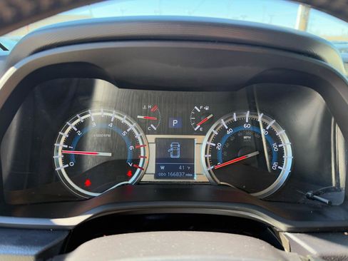 Used 2016 Toyota 4Runner Limited AWD/4WD image 19