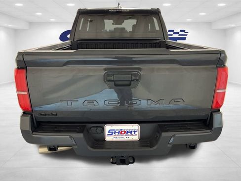 Used 2025 Toyota Tacoma TRD Off-Road image 6