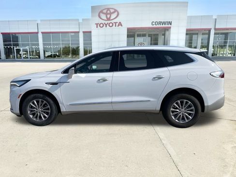 Used 2023 Buick Enclave Premium AWD/4WD image 3