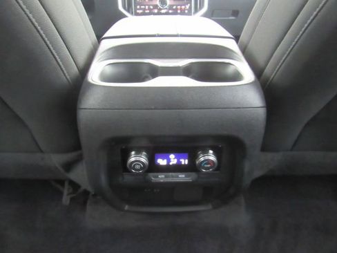 Used 2025 GMC Acadia Elevation image 28