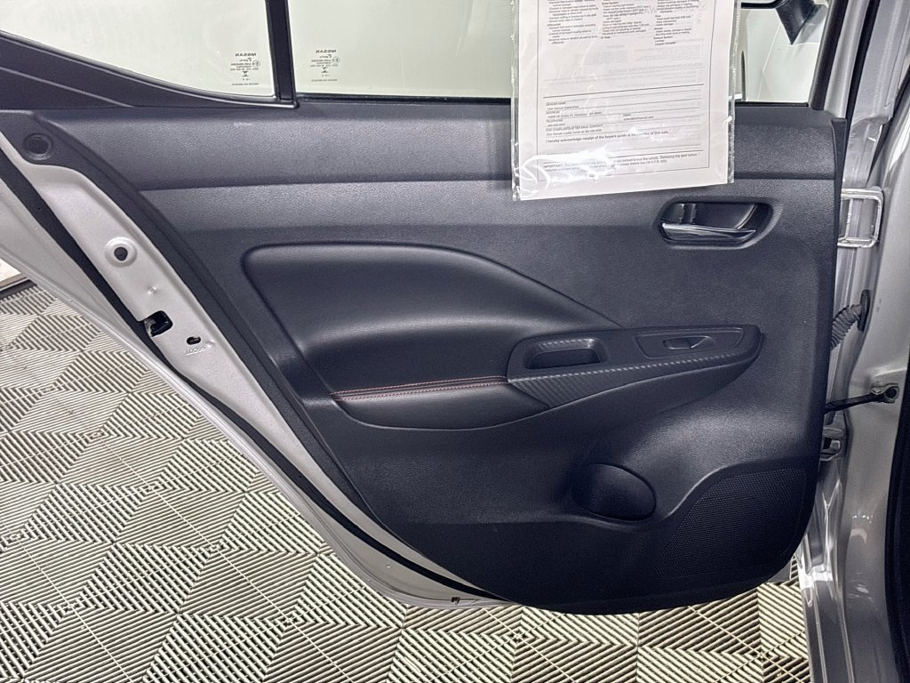 Used 2024 Nissan Versa SR FWD image 18