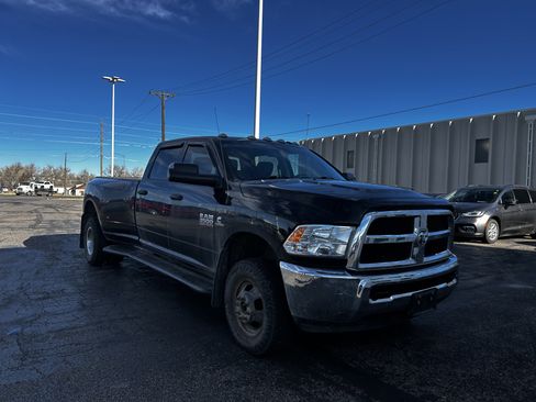 Used 2018 RAM 3500 Tradesman w/ Chrome Appearance Group image 7