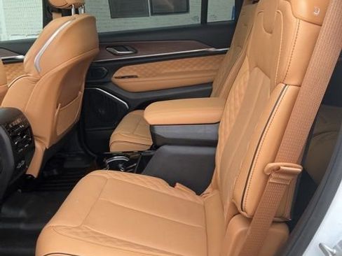 Used 2025 Jeep Grand Cherokee L Summit w/ Obsidian Package image 20