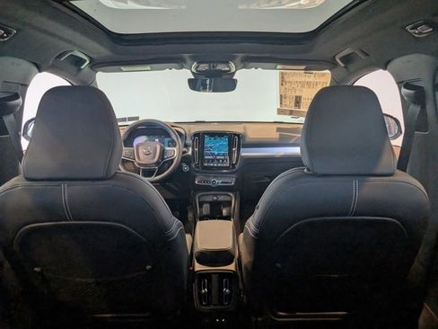 New 2026 Volvo XC40 B5 Ultra w/ Protection Package Premier image 29