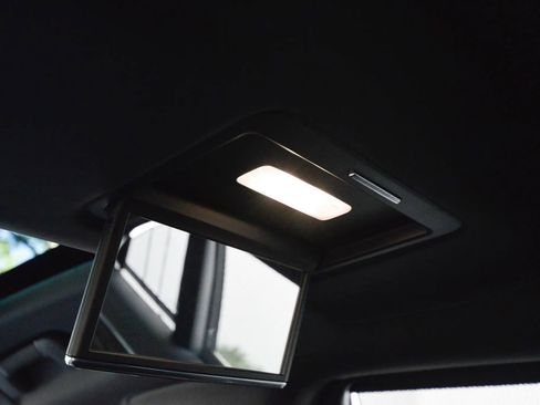 Used 2022 Bentley Flying Spur V8 image 67