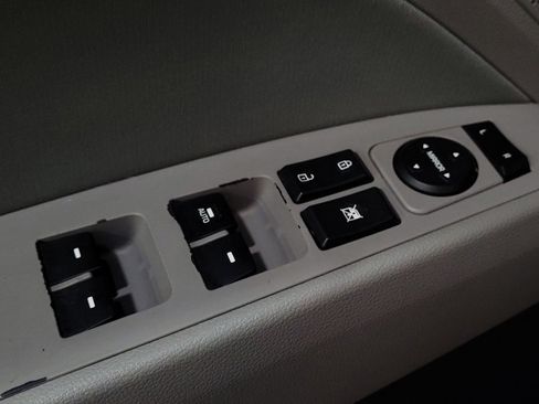 Used 2018 Hyundai Elantra Value Edition image 27