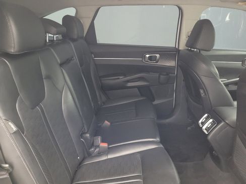 Used 2024 Kia Sorento S w/ Panoramic Sunroof Package FWD image 19