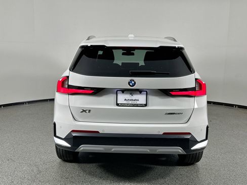 Used 2025 BMW X1 xDrive28i w/ Technology Package image 6