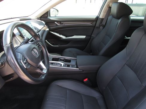 Used 2021 Honda Accord Touring image 14