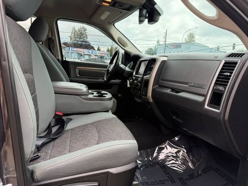 Used 2018 RAM 1500 Big Horn RWD image 19
