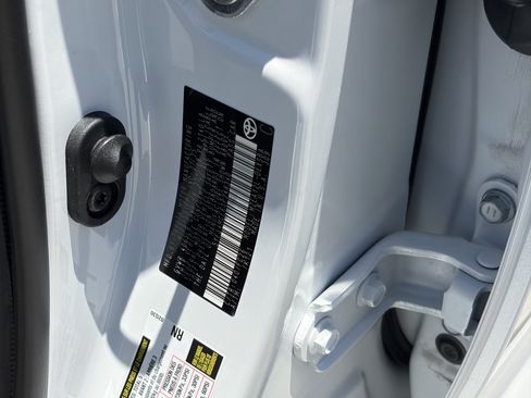 Certified 2025 Toyota Corolla SE FWD image 30