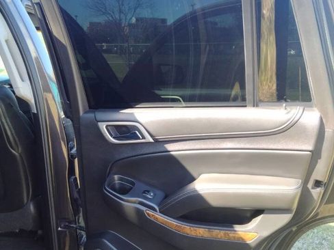 Used 2015 GMC Yukon Denali w/ Premium Package image 24