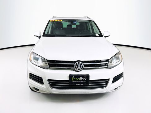 Used 2012 Volkswagen Touareg VR6 AWD/4WD image 2