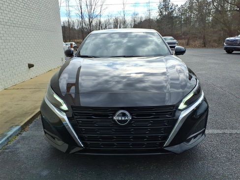 Used 2024 Nissan Altima 2.5 SL image 2