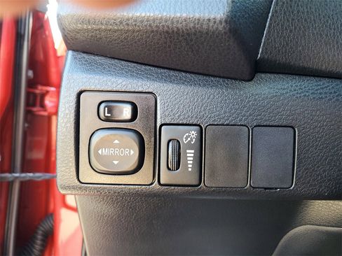 Used 2014 Toyota Corolla L image 28