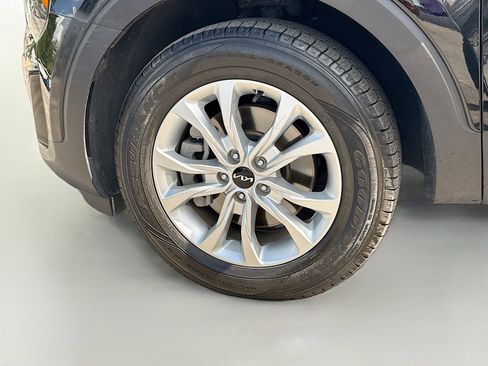 Used 2022 Kia Telluride LX FWD image 40