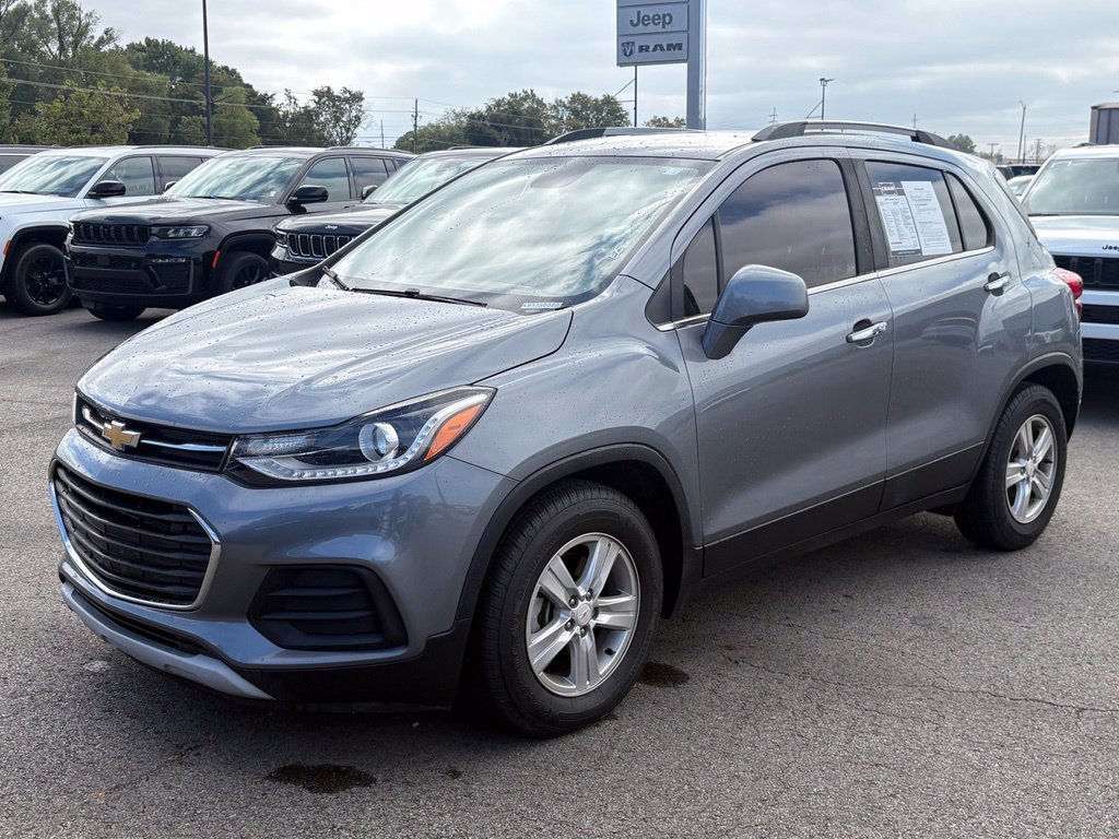 Used 2019 Chevrolet Trax LT w/ LT Convenience Package FWD image 3