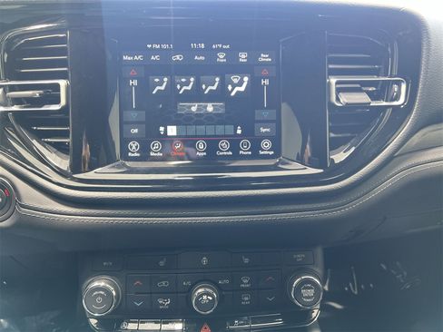 Used 2024 Dodge Durango SXT image 18