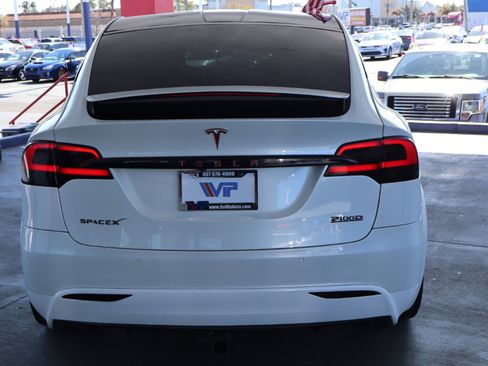 Used 2020 Tesla Model X Long Range image 5