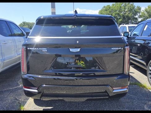 Used 2025 Cadillac Escalade IQ Luxury 1 AWD/4WD image 8