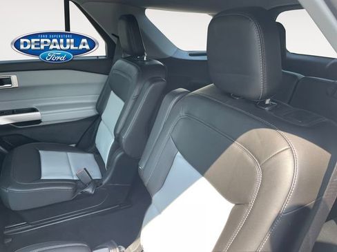 Used 2024 Ford Explorer XLT w/ Equipment Group 202A AWD/4WD image 17
