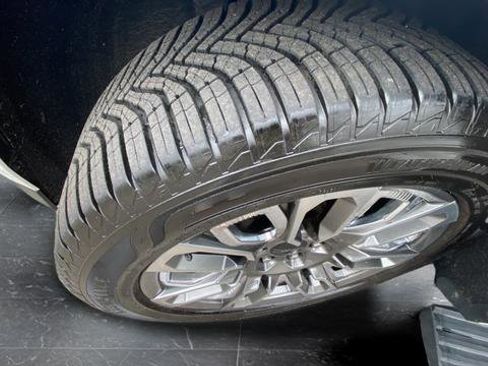 Used 2023 GMC Yukon XL Denali Ultimate w/ LPO, Floor Liner Package AWD/4WD image 33