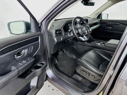 Used 2023 Honda Pilot Elite image 3