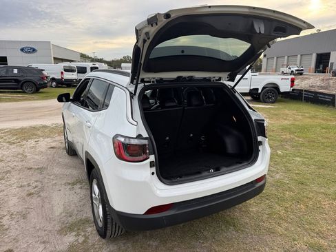 Used 2024 Jeep Compass Latitude image 22