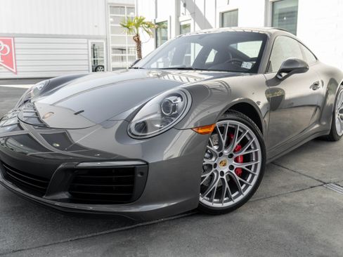 Used 2017 Porsche 911 Carrera 4S image 36