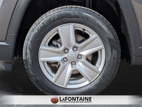 Certified 2022 Jeep Compass Latitude image 30