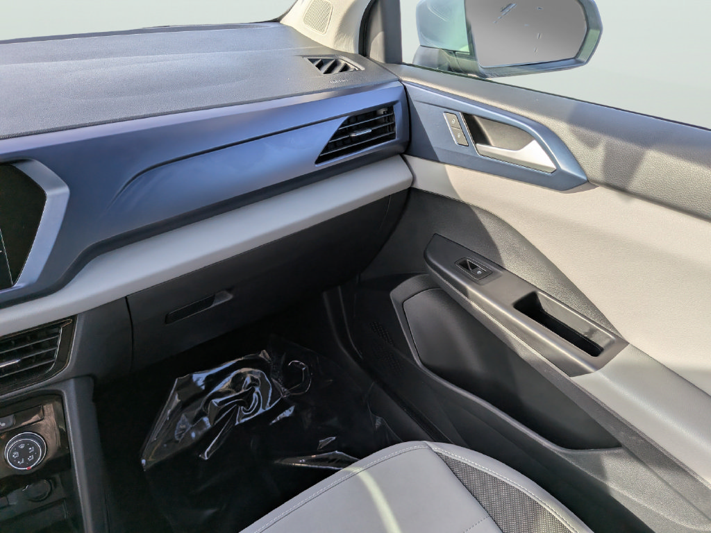 Certified 2023 Volkswagen Taos SE w/ Panoramic Sunroof Package FWD image 13