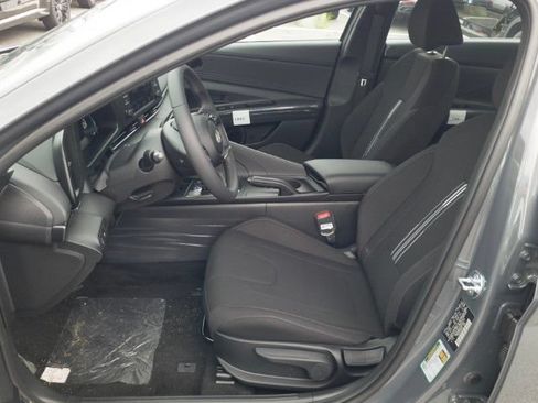 New 2026 Hyundai Elantra SEL Sport FWD image 13
