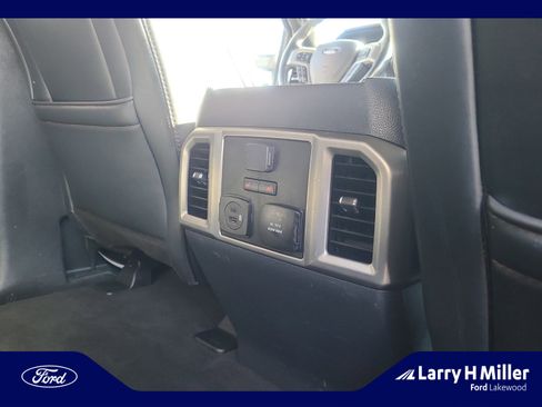 Used 2022 Ford F350 Platinum w/ FX4 Off-Road Package image 32