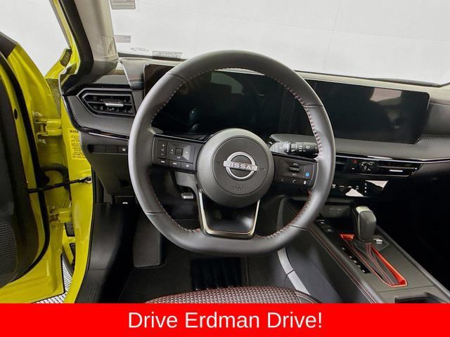 Used 2025 Nissan Kicks SR FWD image 11